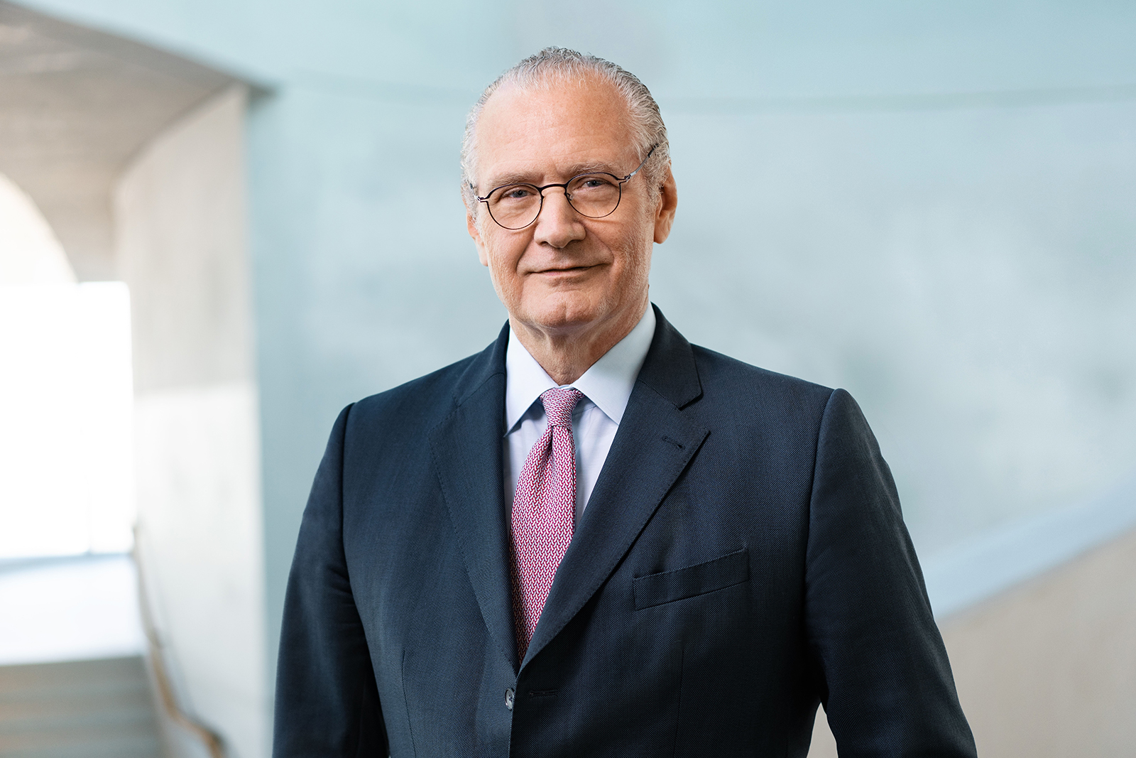 Stefan Oschmann (photo)